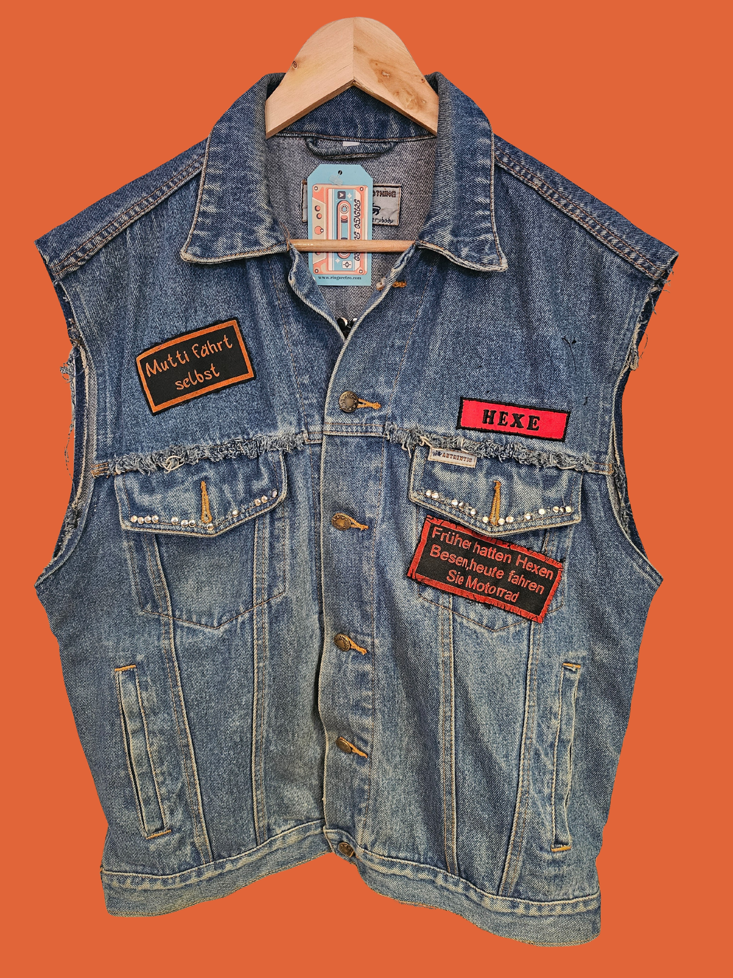 Authentic Clothing Sleeveless Denim Jack with Detailing - M