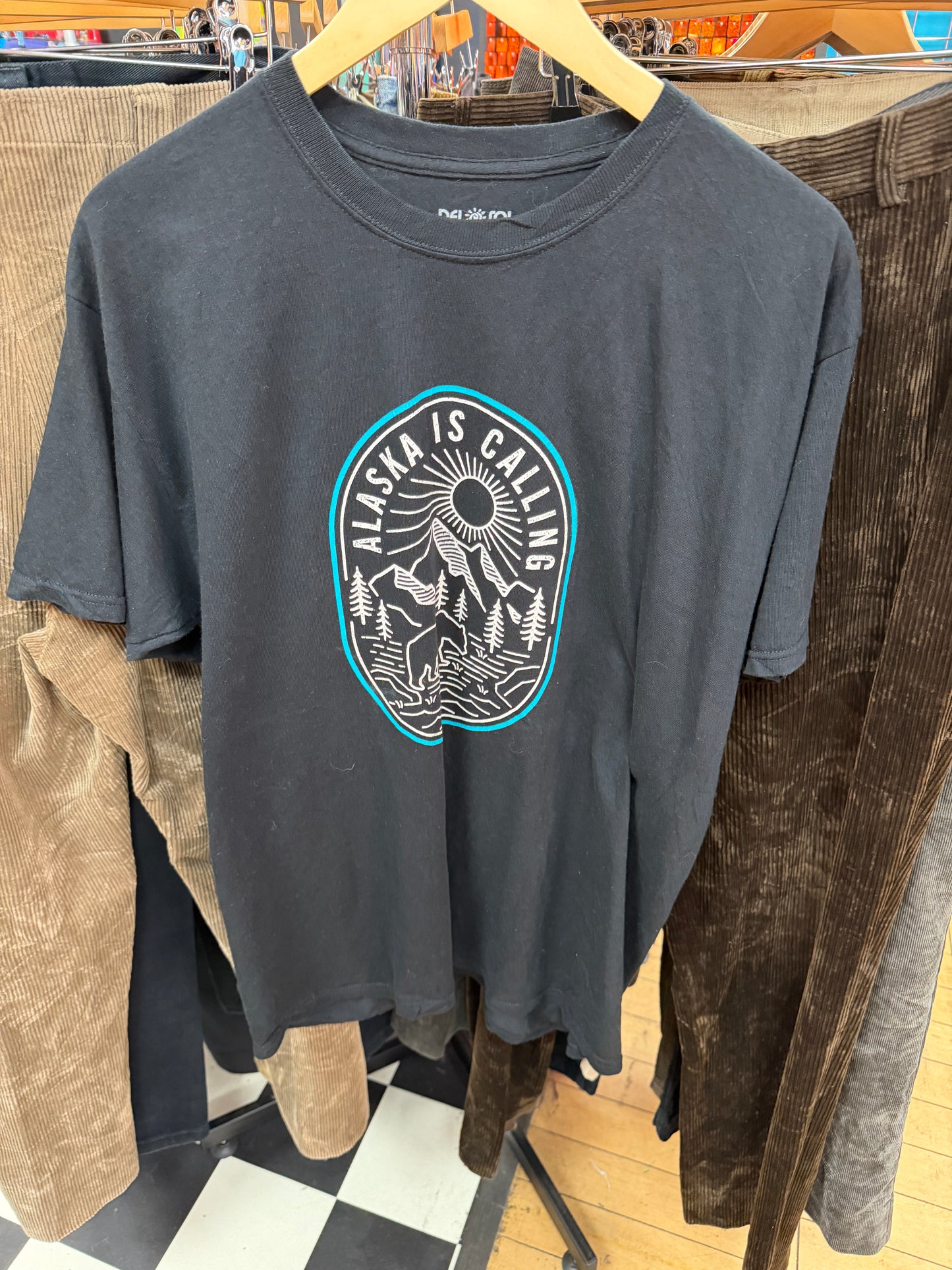 Alaska Is Calling T-Shirt - L