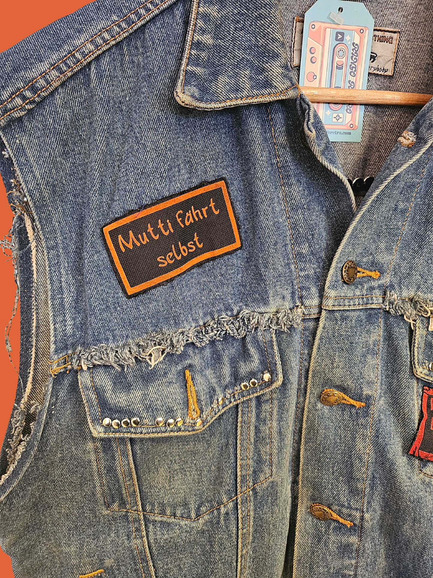 Authentic Clothing Sleeveless Denim Jack with Detailing - M