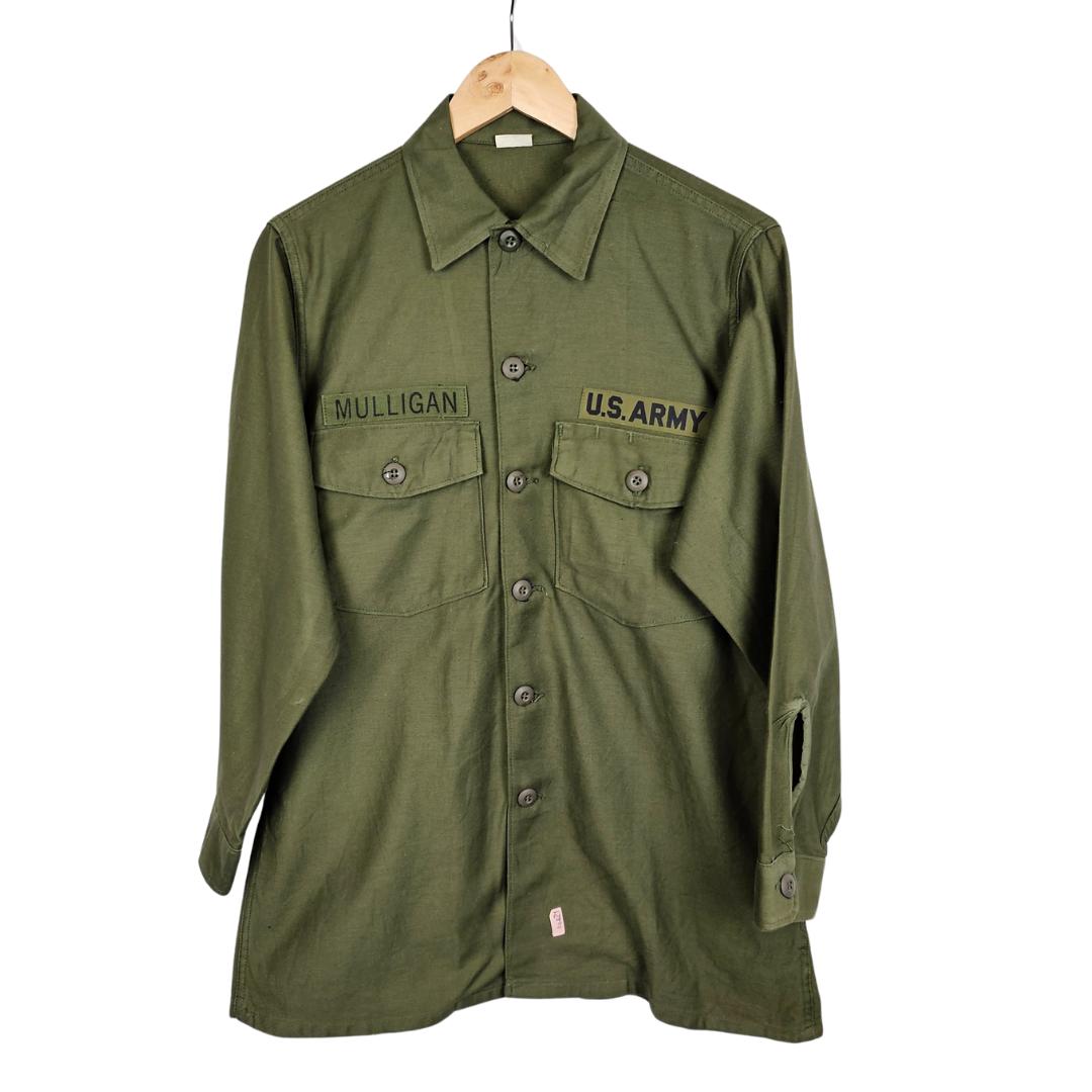 US Army Khaki Shirt Jacket Mulligan Name - L