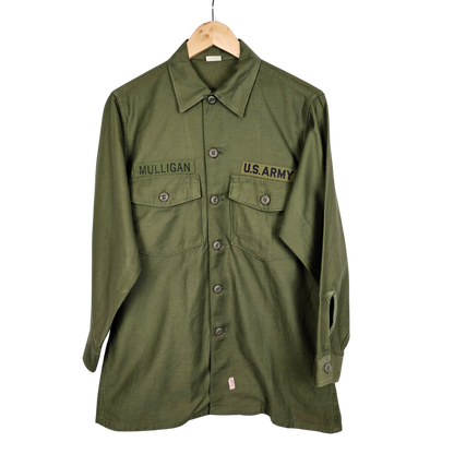 US Army Khaki Shirt Jacket Mulligan Name - L