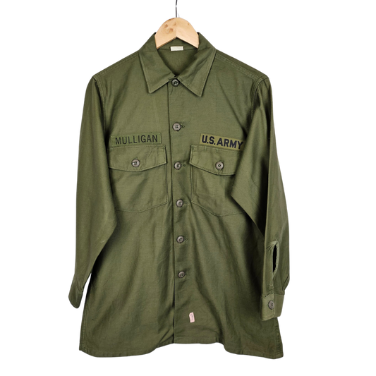 US Army Khaki Shirt Jacket Mulligan Name - L