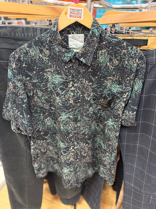 Short-sleeved Abstract Shirt - S