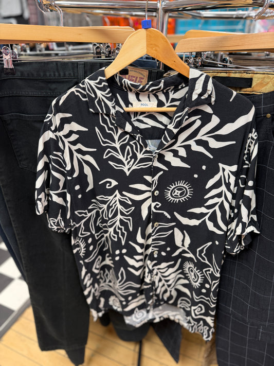 Lightweight Black and White Abstract Print Shirt - L