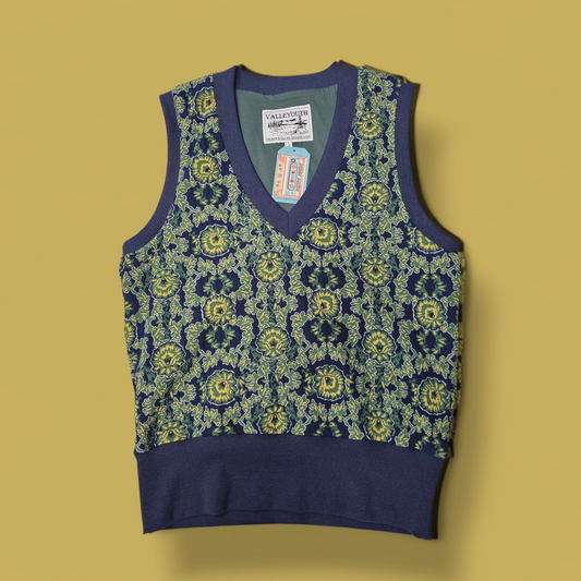Valley Youth Retro Print Sleeveless Jumper - S